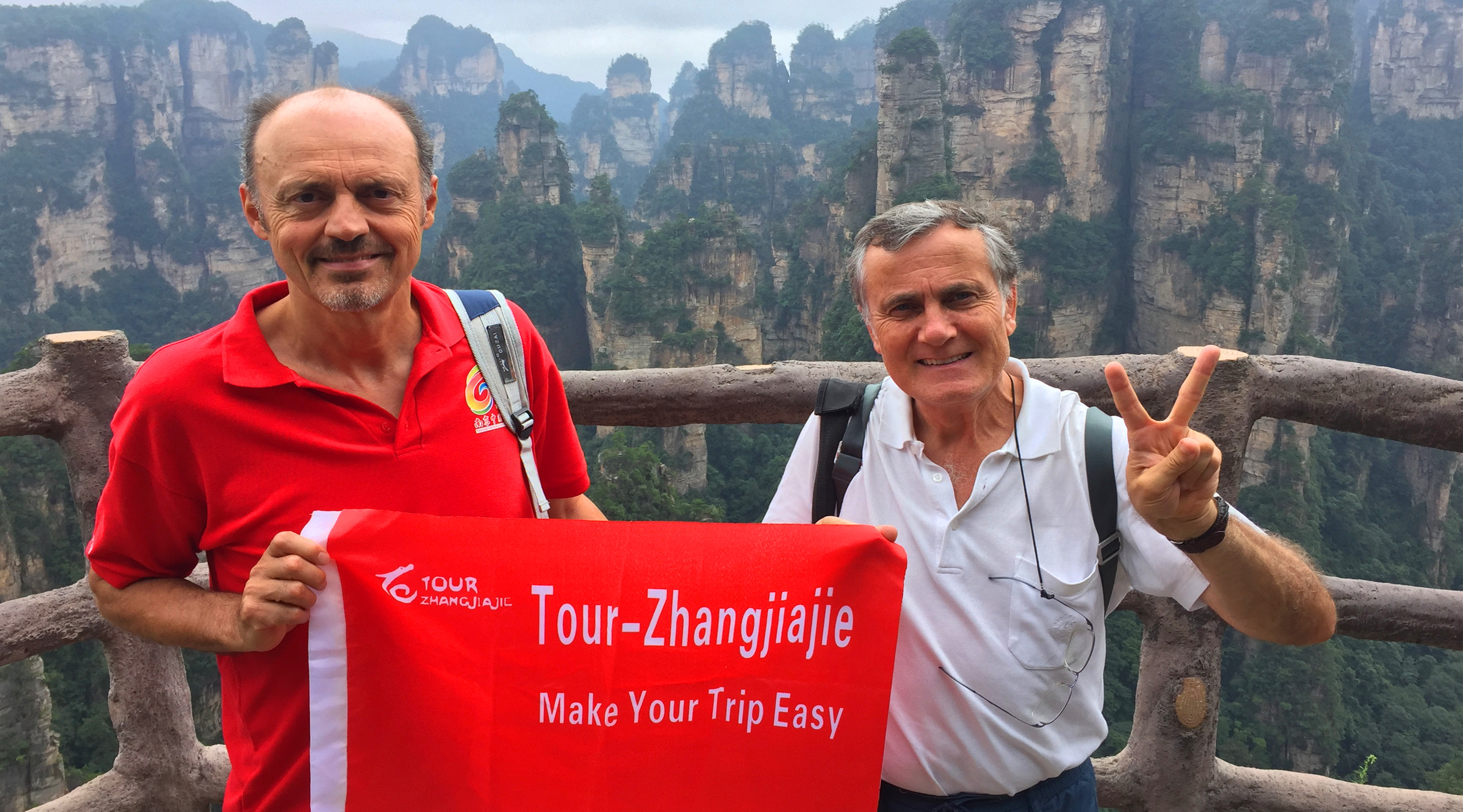 6 Days Classic Culture Budget Tour in Zhangjiajie & Fenghuang